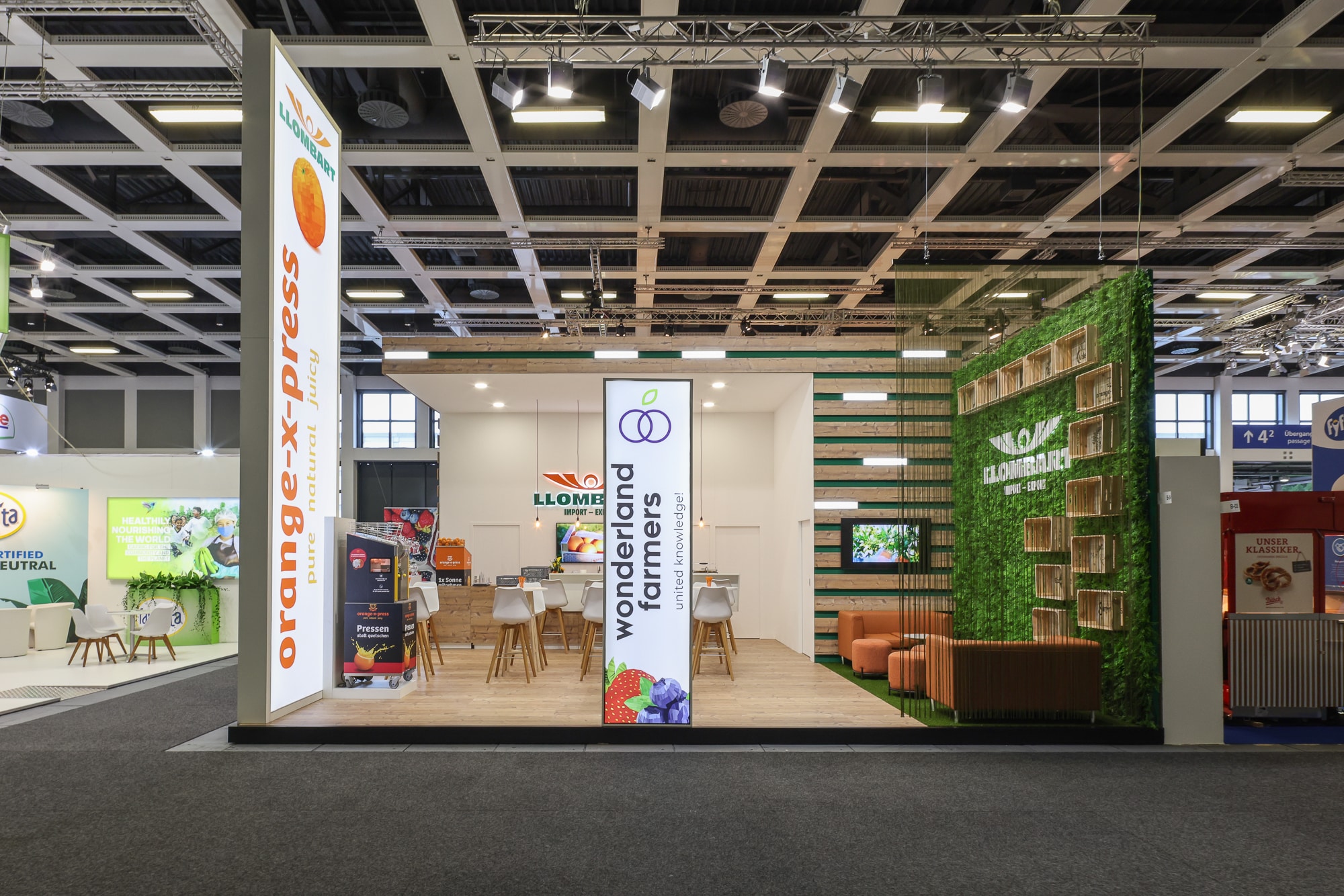Trade - Gallery 09 - Exhibition stand 21 web gewerbe messestand fruitlogistica 0021